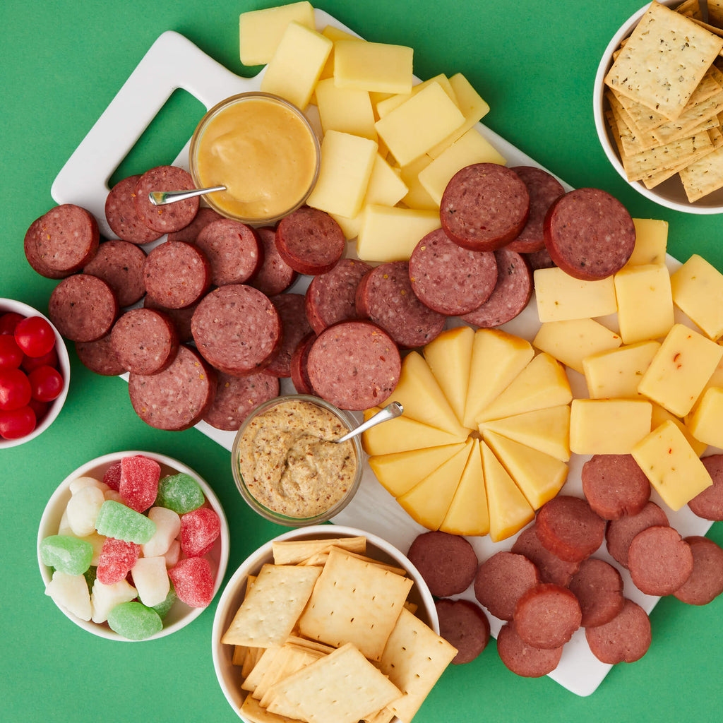 Deck the Halls Holiday Gift Basket | Hickory Farms