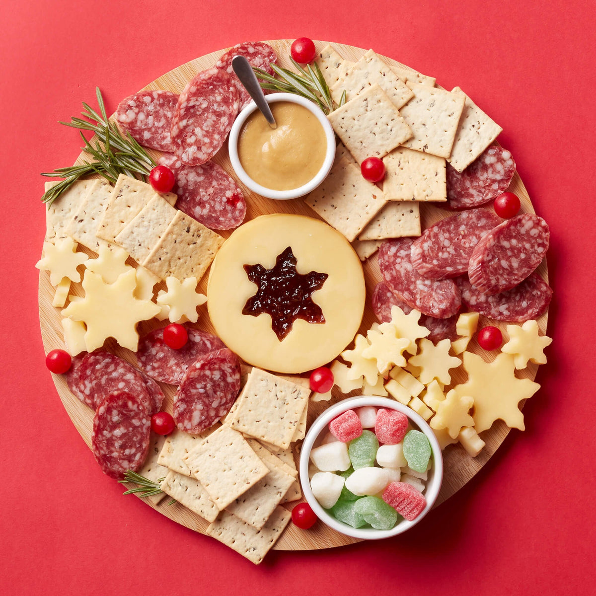 Holiday Wreath Charcuterie Board Kit | Hickory Farms