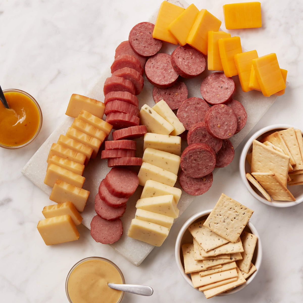 Signature Flavors Gift Basket | Hickory Farms